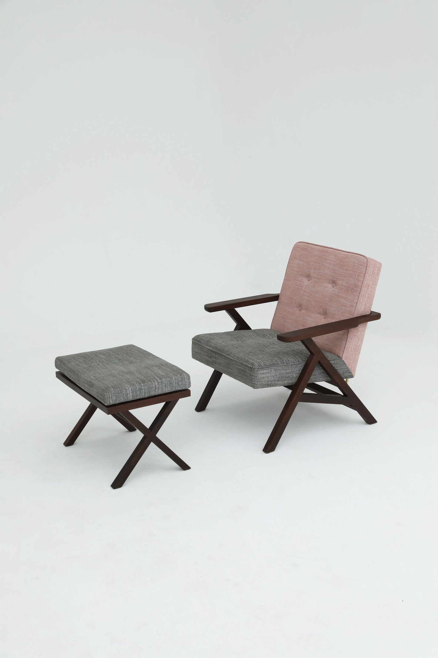 Handcrafted Lounge Chair and Stool Set for Modern Living Rooms - SOHOO