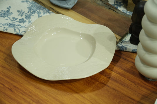 Textured Ceramic Plate - The Epitome of Elegance and Versatility - SOHOO