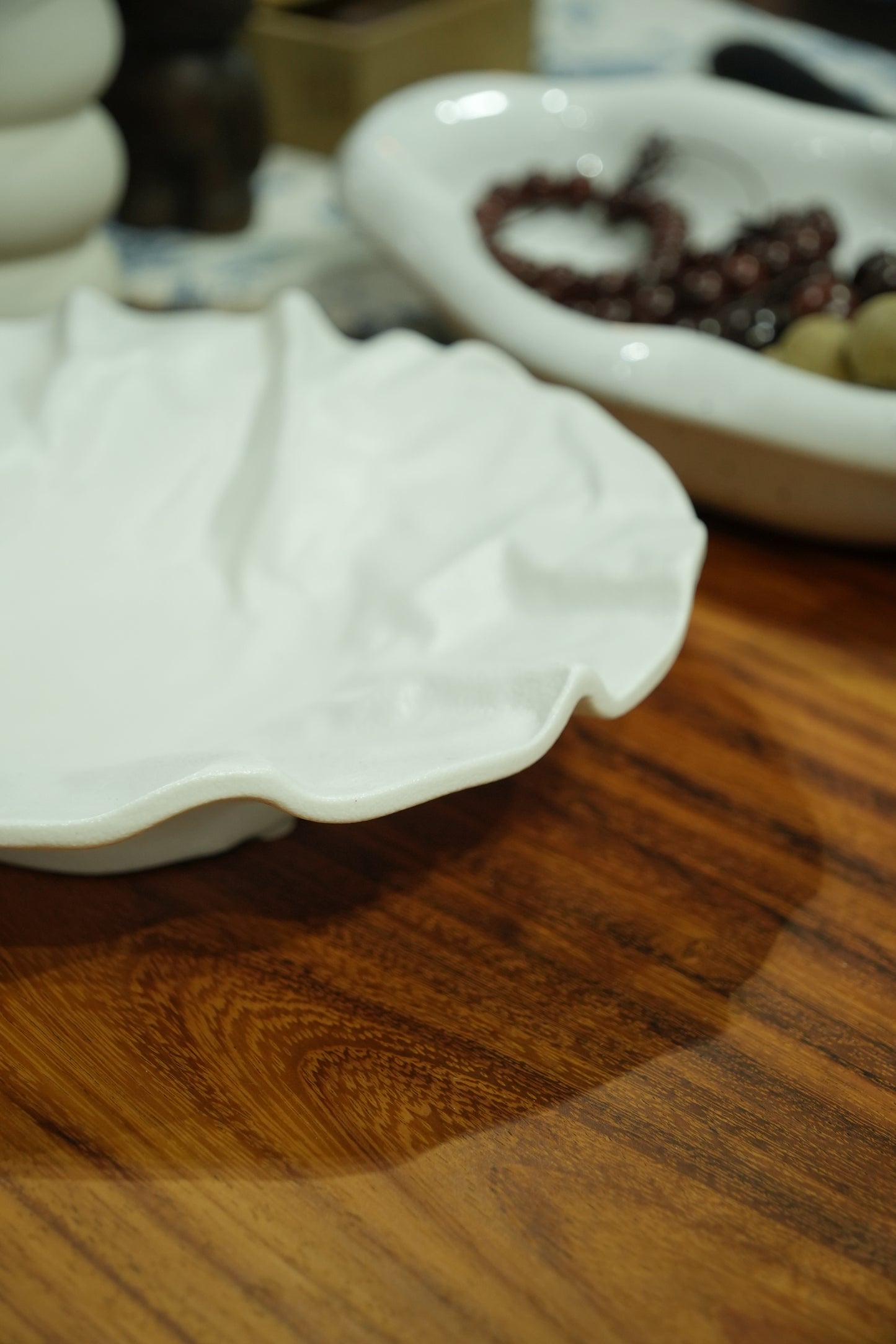 Textured Ceramic Plate – Elevate Your Dining and Décor Experience - SOHOO