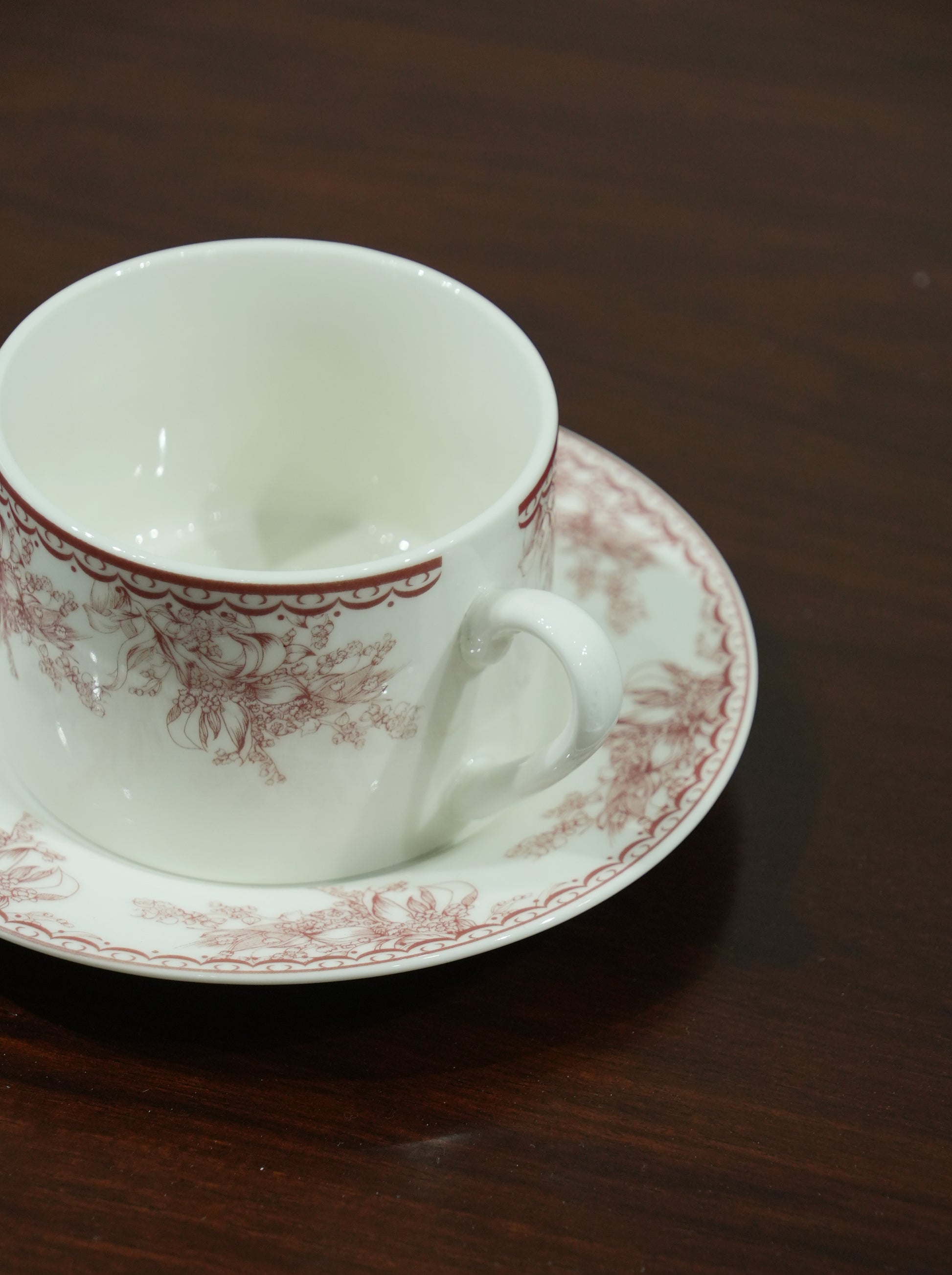 Elegant Floral Porcelain Coffee Cup & Saucer Set – Vintage Charm Meets Modern Sophistication - SOHOO