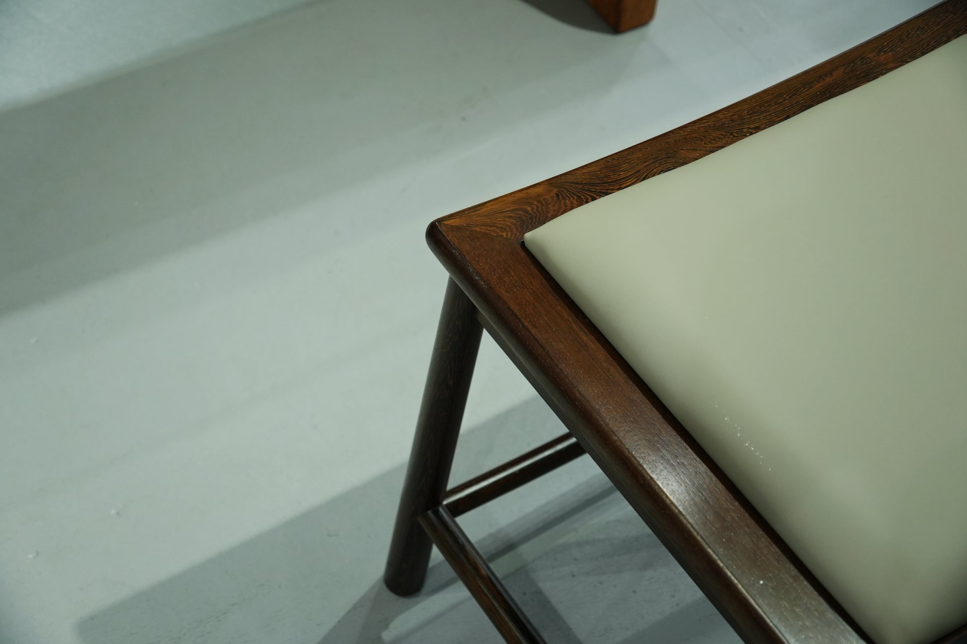 Handcrafted Elegant hardwood stools with Multi-Color Upholster - SOHOO