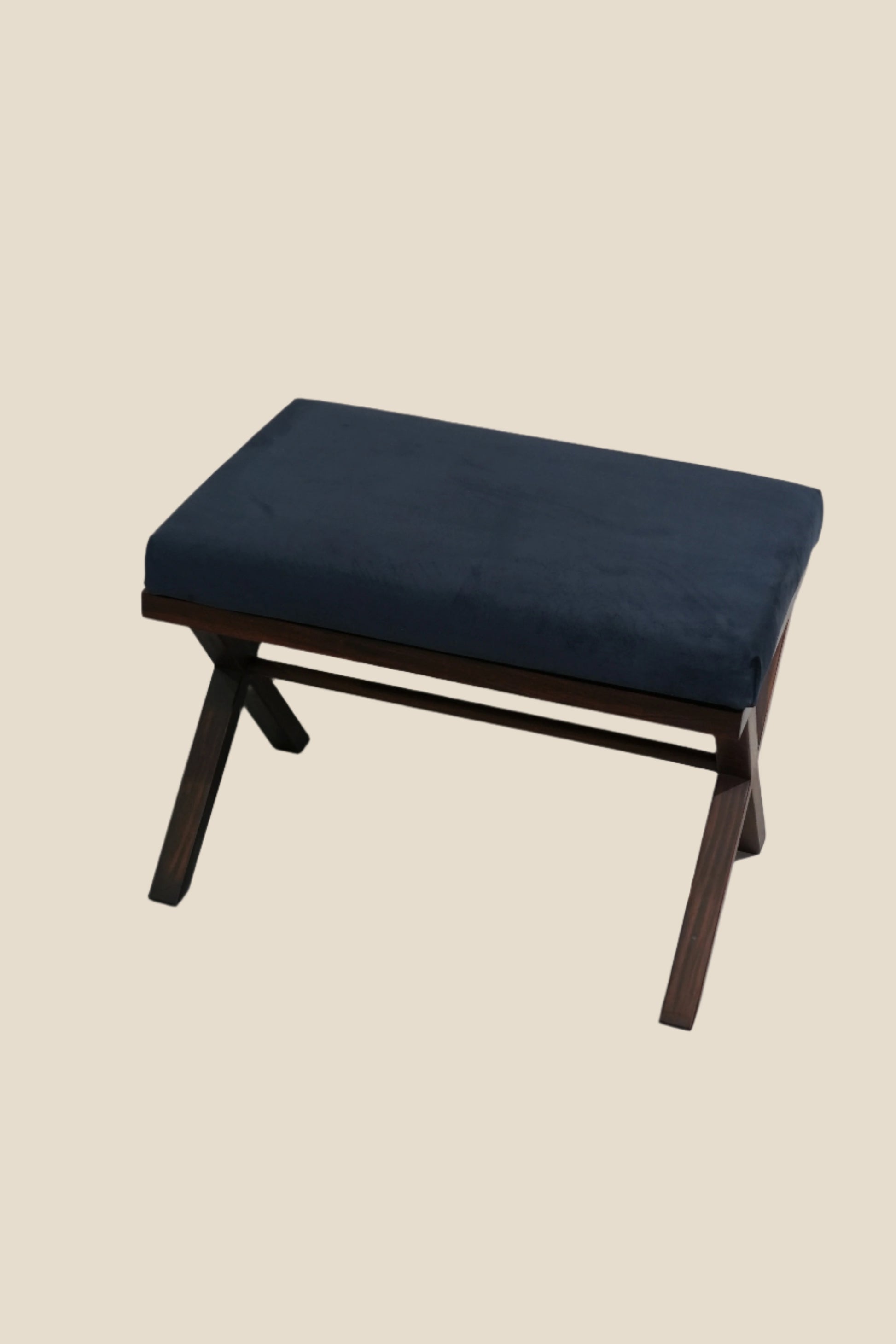 Handcrafted Lounge Chair and Stool Set for Modern Living Rooms - SOHOO