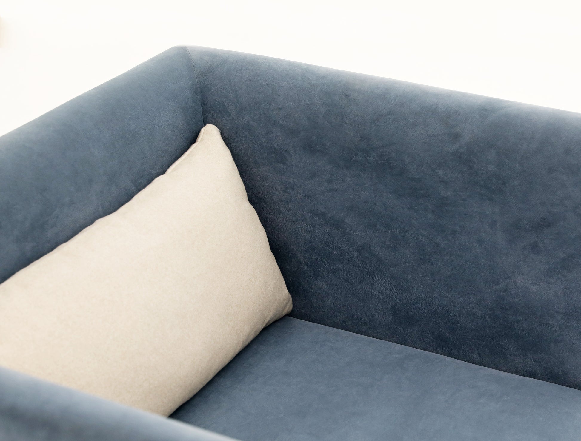 Handcrafted  hardwood Three-Seater Sofa, easy-clean, skin-friendly, single-seater sofa - SOHOO
