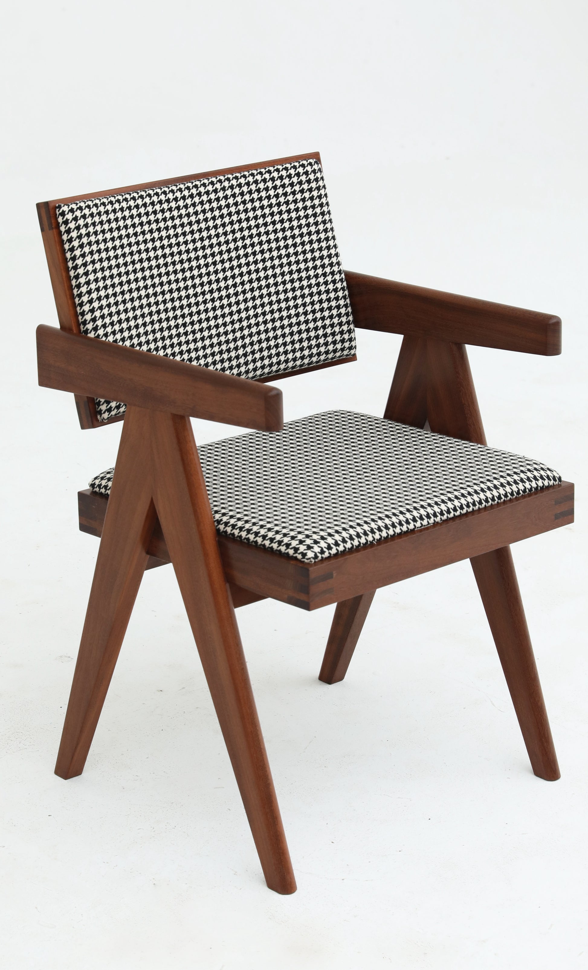 Heritage Tielimu Armchair – A Legacy of Craftsmanship and Timeless Eleganc - SOHOO