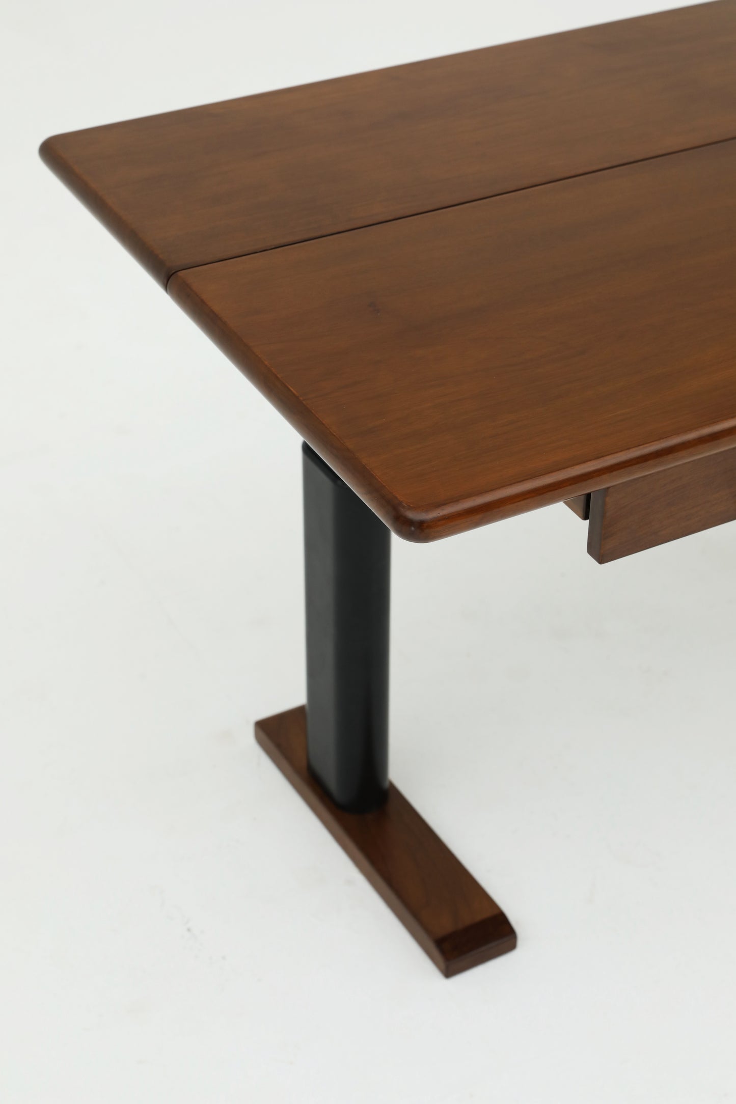 Handcrafted height-adjustable table and chair set, used from children to adult, family friendly