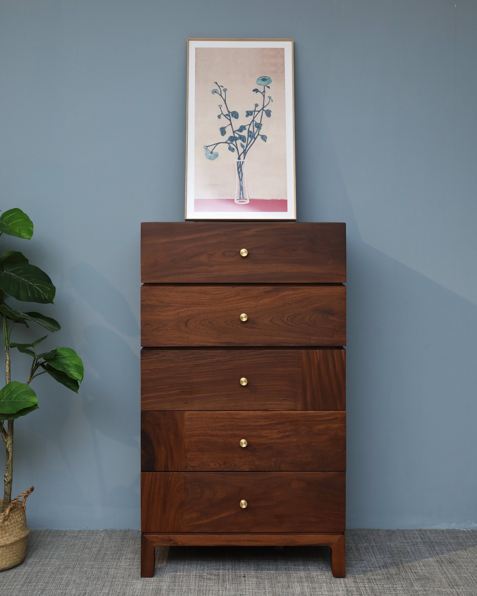 Handcrafted hardwood Five-Drawer Chest - Timeless Elegance and Functionality - SOHOO