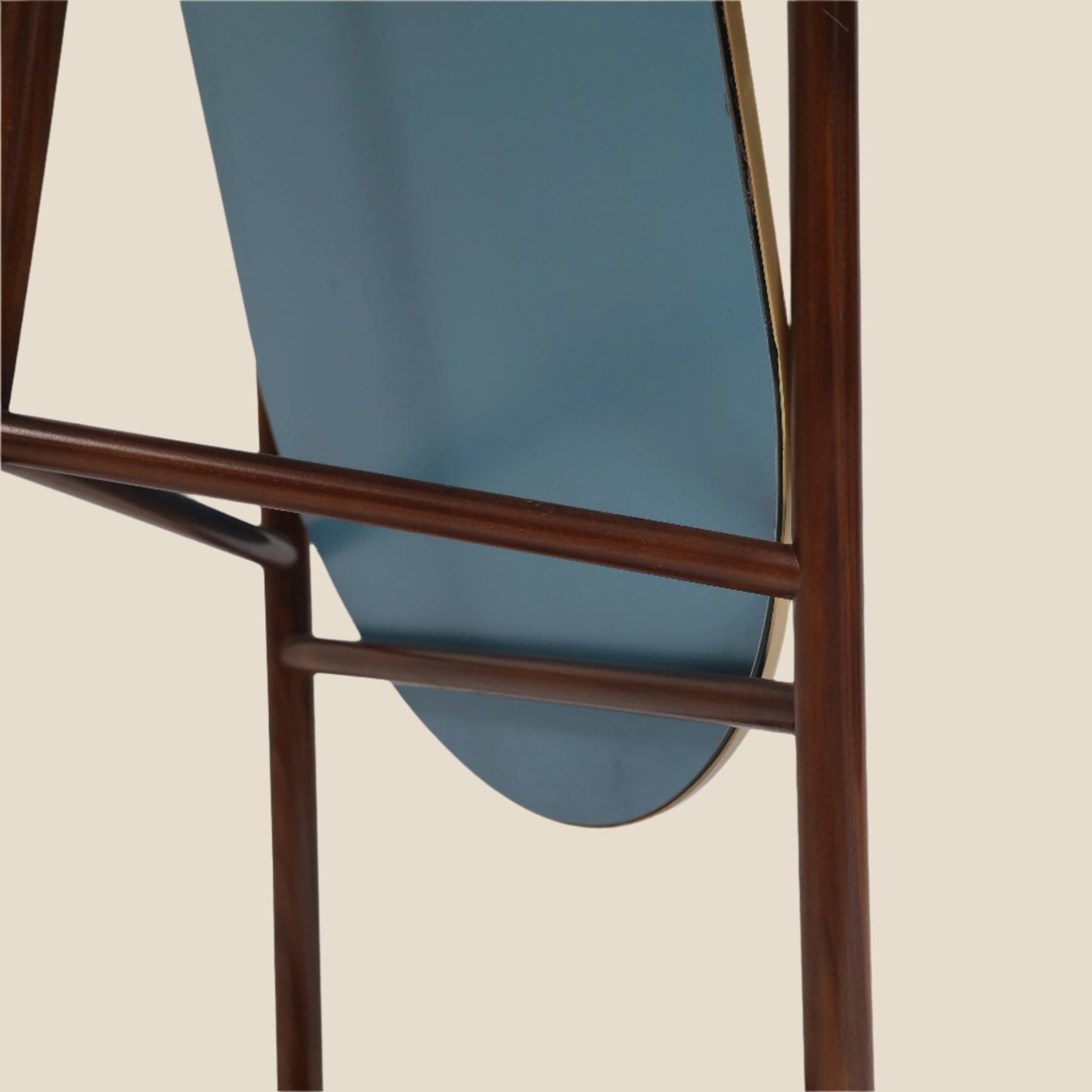 Hardwood Elegant Oval Full-Length Mirror with Shelf - SOHOO