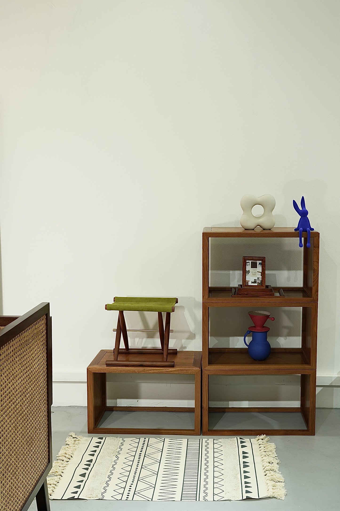 Modular Solid Wood Mortise and Tenon Shelf – A Lego-Inspired Design for Ultimate Flexibility