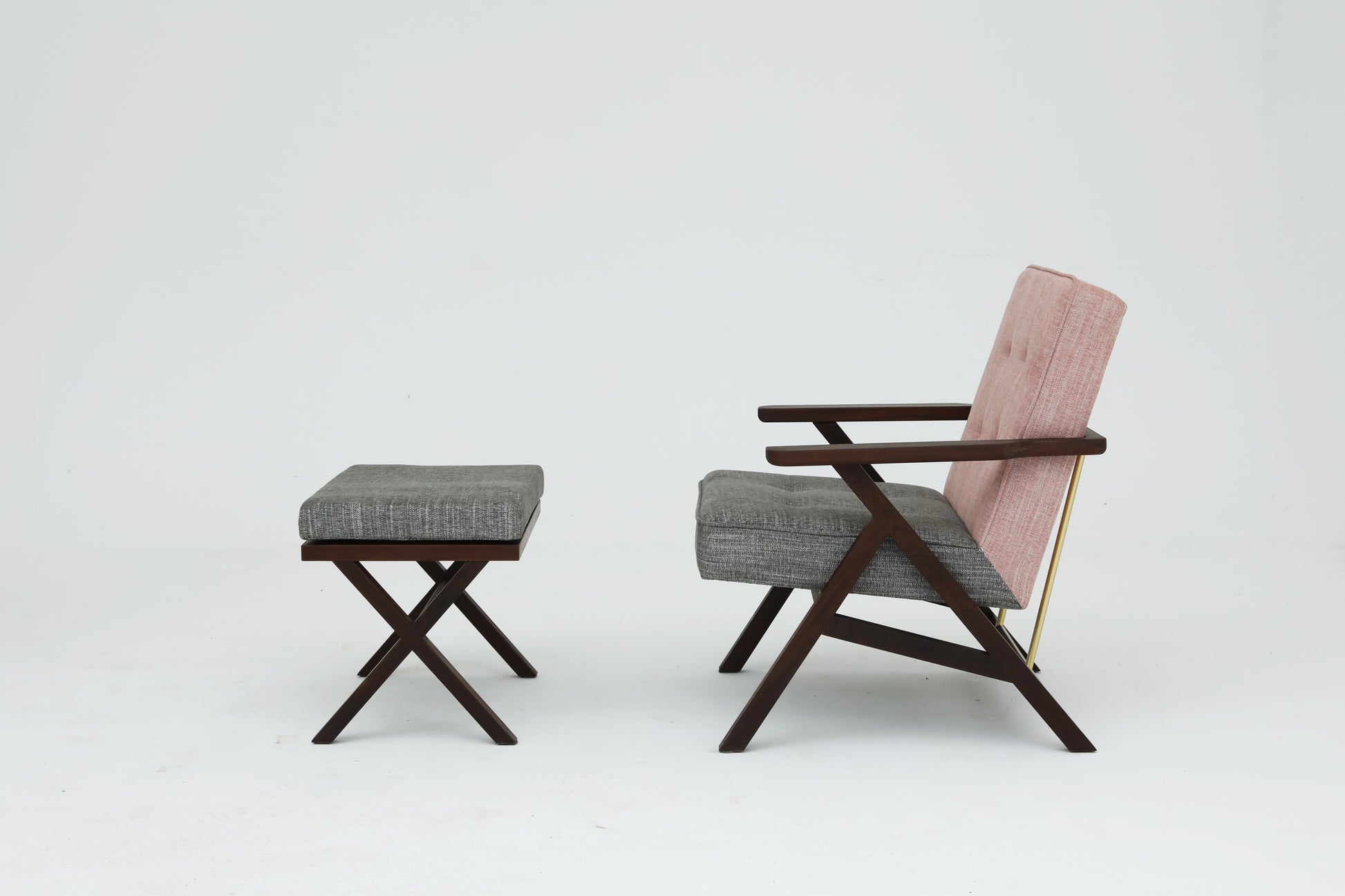 Handcrafted Lounge Chair and Stool Set for Modern Living Rooms - SOHOO