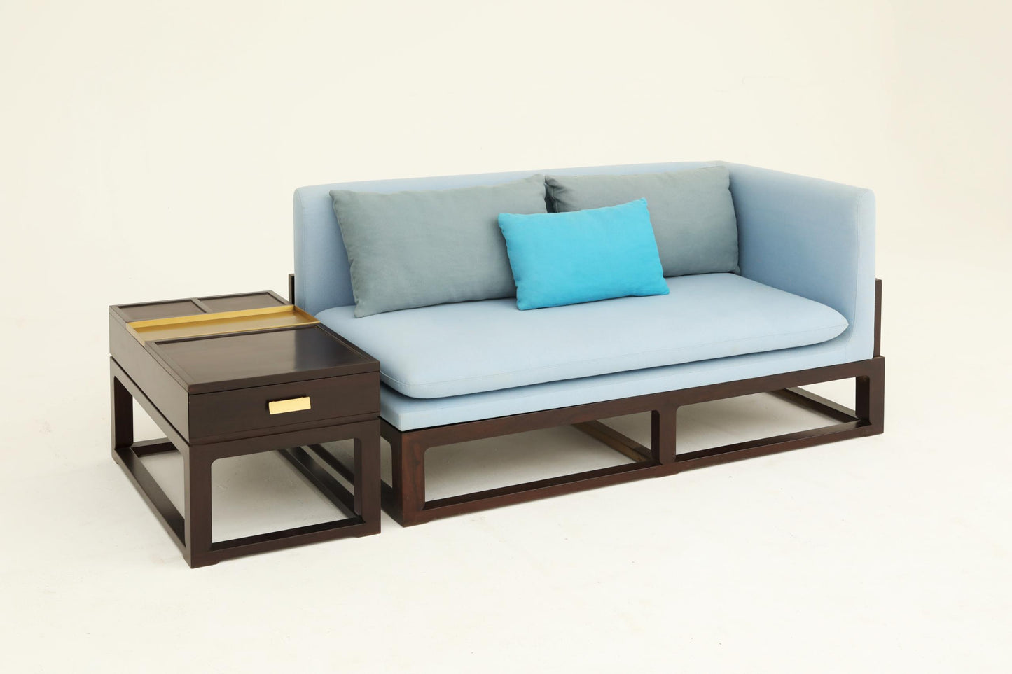 Handcrafted hardwood Three-Seater Sofa, easy-clean, skin-friendly, single-seater sofa