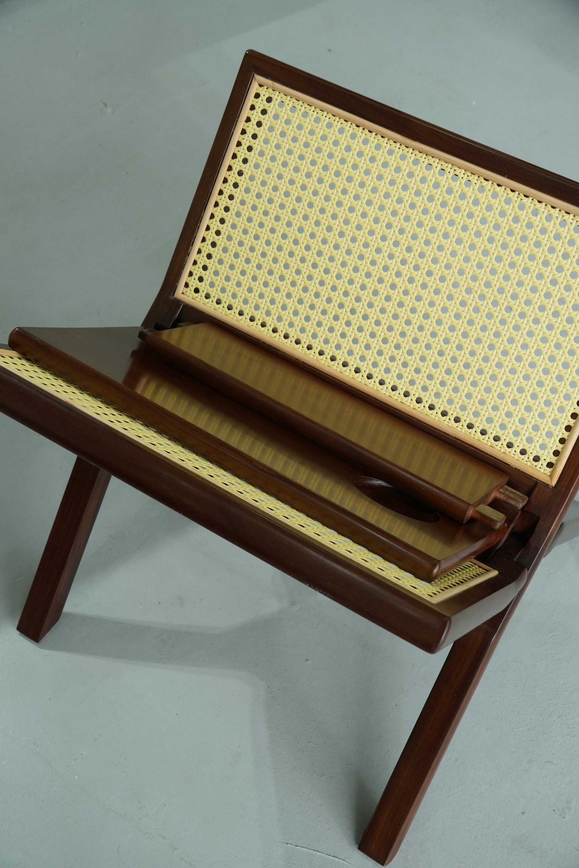 Handcrafted hardwood Foldable Cane Accent Side Table with Mortise and Tenon Structure, Detachable and Car-Friendly Design - SOHOO 