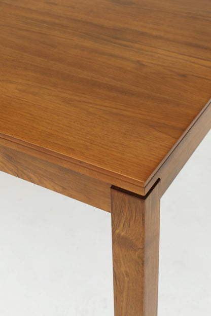 Minimalist Extendable Myamar Teak  Dining Table | Flexible Size for Every Occasion - SOHOO 