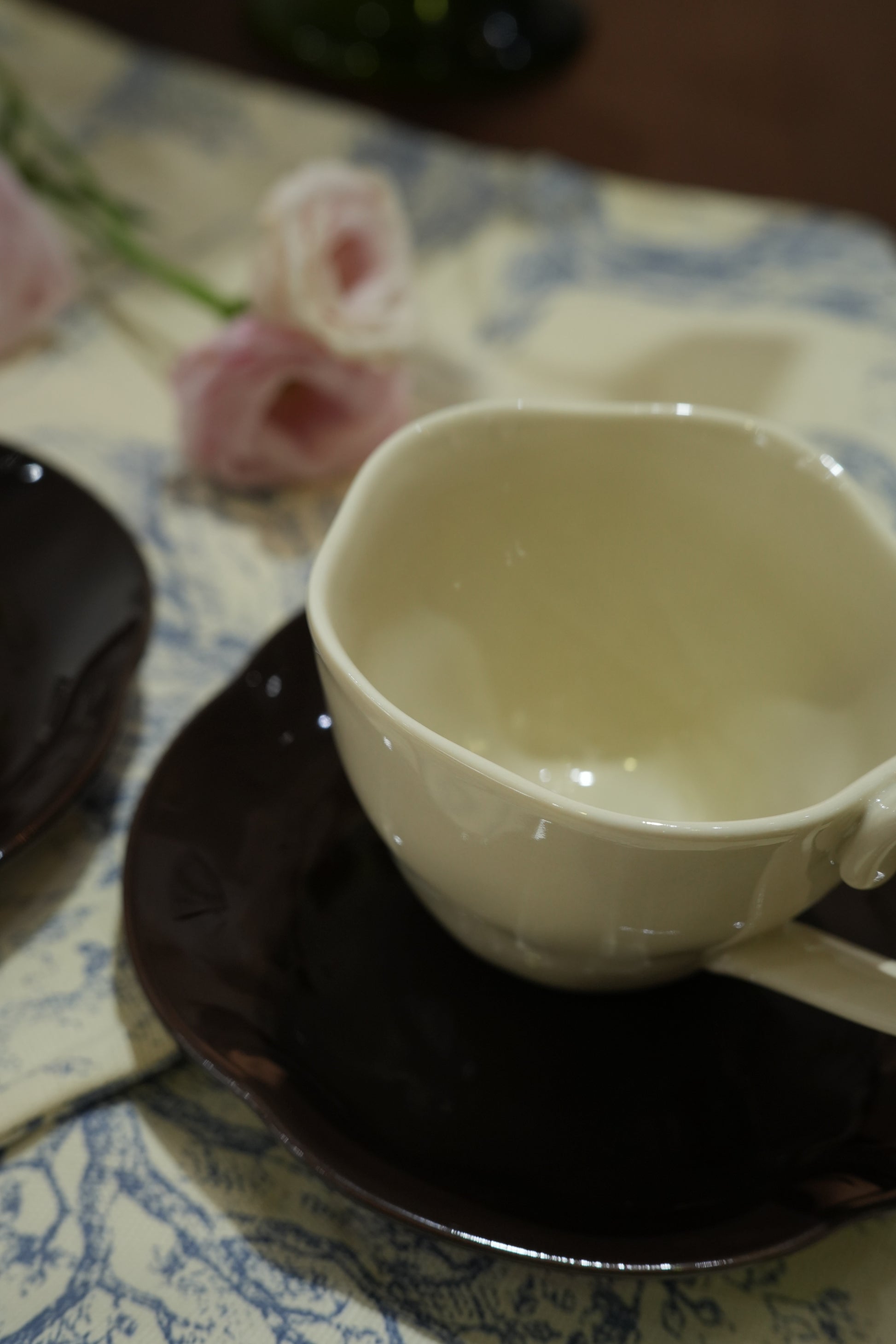 Artisan Ceramic Coffee Cup & Saucer – A Blend of Modern & Classic Design - SOHOO 